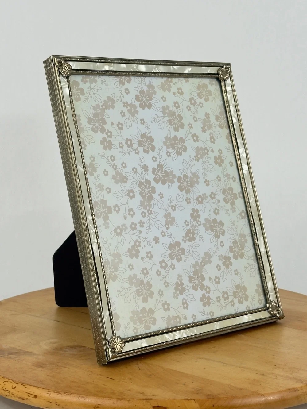 Ornate Vintage Silver-tone Metal Picture Frame w Red Velvet Backing MOP Boarder